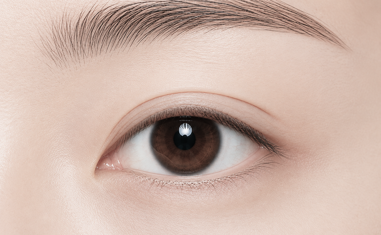 Eye before lash lift